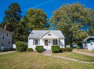 227 Samuel St, Elyria, OH 44035