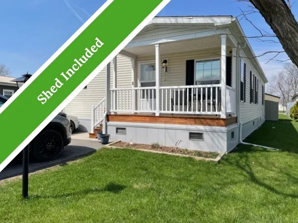 392 Birchwood Dr #392, Lockport, NY 14094