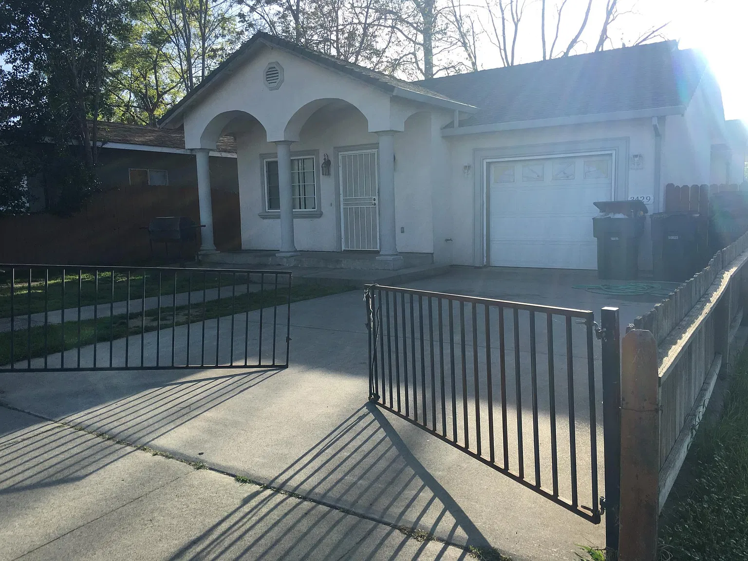 3429 Cypress St — Photo 1