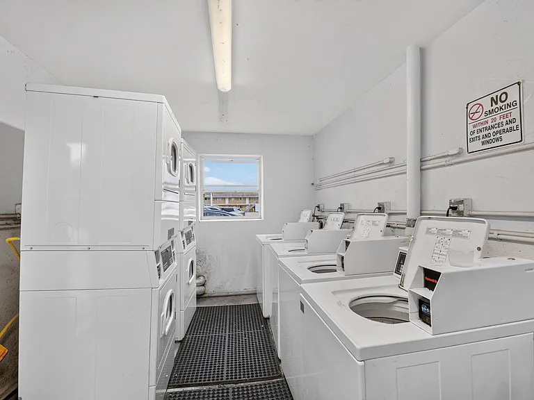 1505 Crescent Cir #B24 — Photo 6