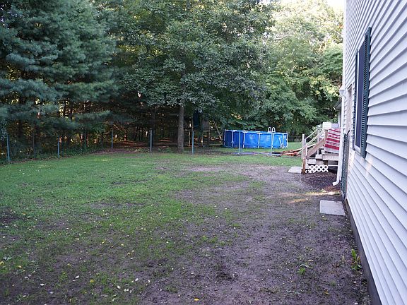 3rd image of 4 Ashwood Ct