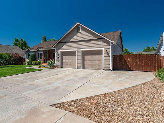 4th image of 1953 NW Wildflower Pl
