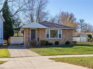 882 S Green Rd, South Euclid, OH 44121