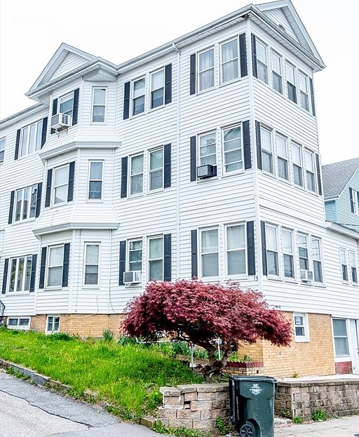 1st image of 15 Oliver St