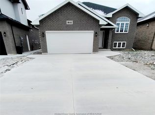 1045 Aspen Ridge Cres, Lakeshore, ON N8L0W3