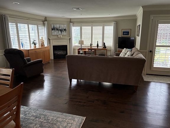 2nd image of 5 Sterling Hill Lane #512