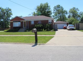 8050 Neenah Ave, Burbank, IL