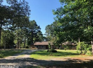 815 Reeder Rd, Little Rock, AR 72206