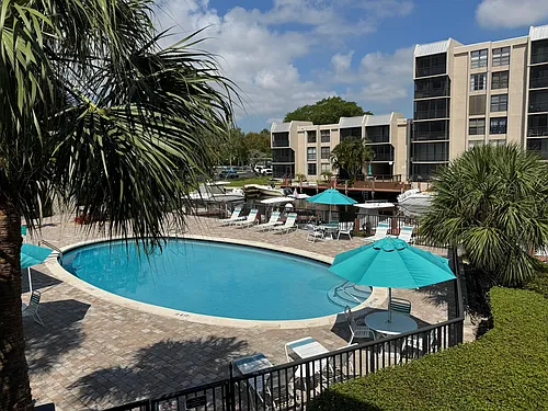 6 Royal Palm Way Photo 1