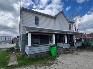 204 1st St NW #A, Barberton, OH 44203