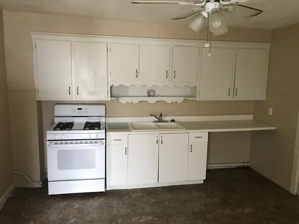 224 4th St APT 5, Fairport Harbor, OH 44077