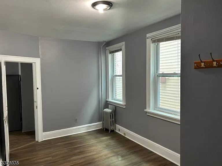 14 Bergen Ave — Photo 8