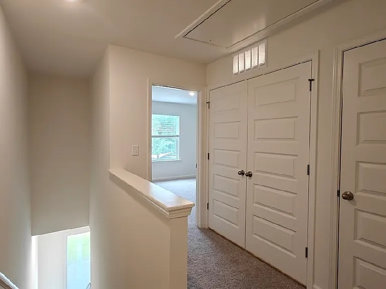 1117 Mountain Crown St — Photo 7