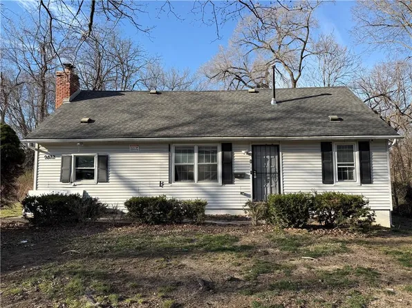 9822 E Independence Ave, Independence, MO 64053