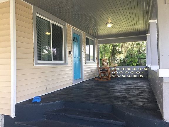2nd image of 144 E Voorhis Ave