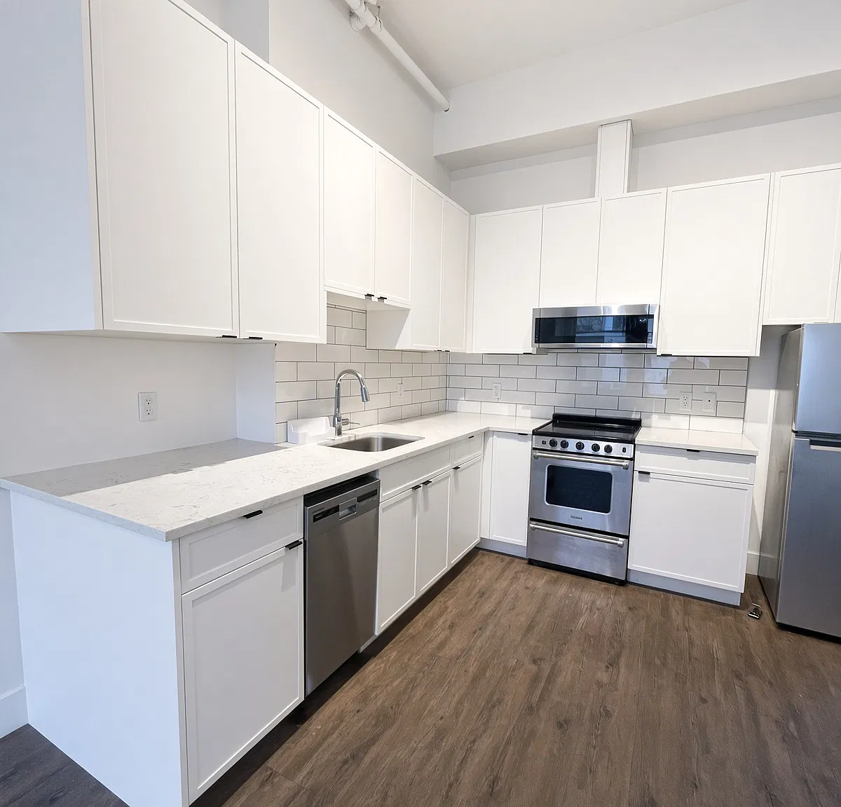 1523 Davie Street Vancouver — Photo 1