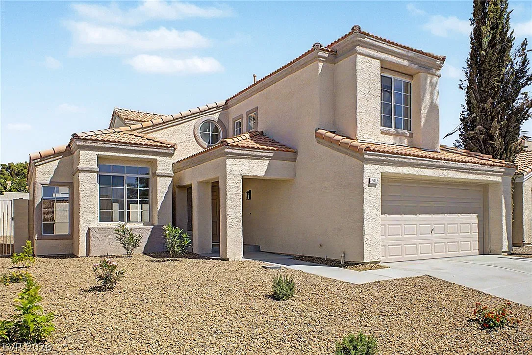 4 bed, 3.0 bath, 2320 sqft, $3,500 — Photo 4