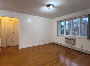 147-39 19th Ave, Whitestone, NY 11357