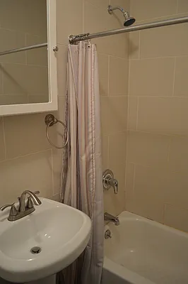 Rented by CoSo Apartments | media 26