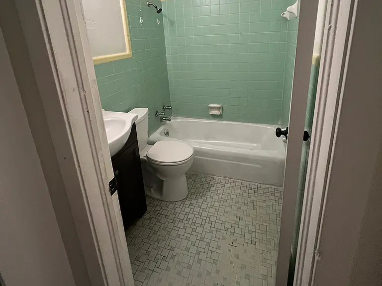 636 N 39th St #2 — Photo 7