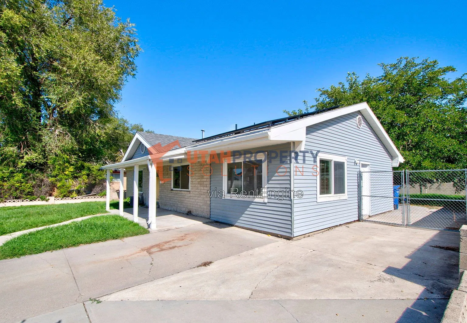 3 bed, 1.0 bath, 1316 sqft, $2,495 — Photo 2