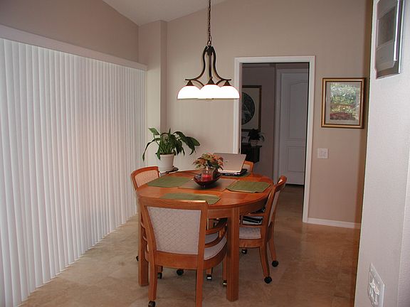 4th image of 3521 Shoreline Cir