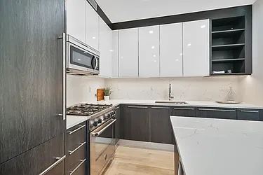 Sold by Avenue Sotheby's International Realty