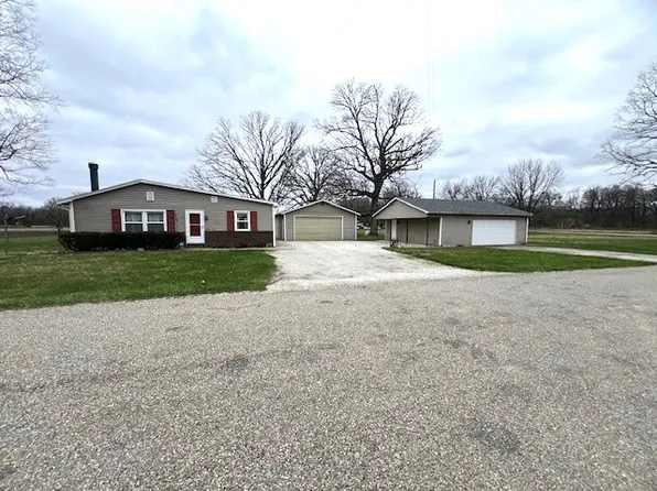 9782 Camp Drake Rd, Fairmount, IL 61841