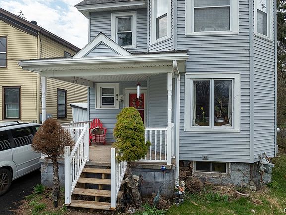 4th image of 829 Oneida St