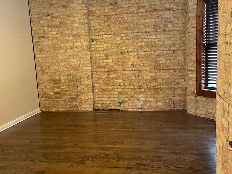 1756 W Montrose Ave #1 — Photo 6