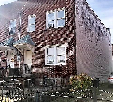 5th image of 2710 E 23rd St