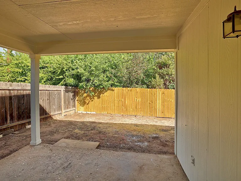 9724 Copper Creek Dr — Photo 25