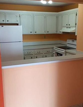 5th image of 9682 Fontainebleau Blvd APT 408