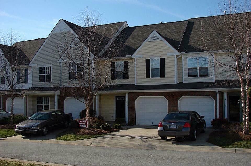 Garage for one car and driveway