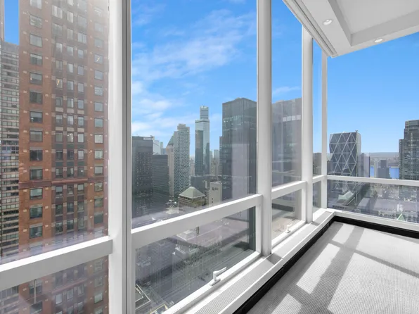 157 West 57th Street image 11 of 27