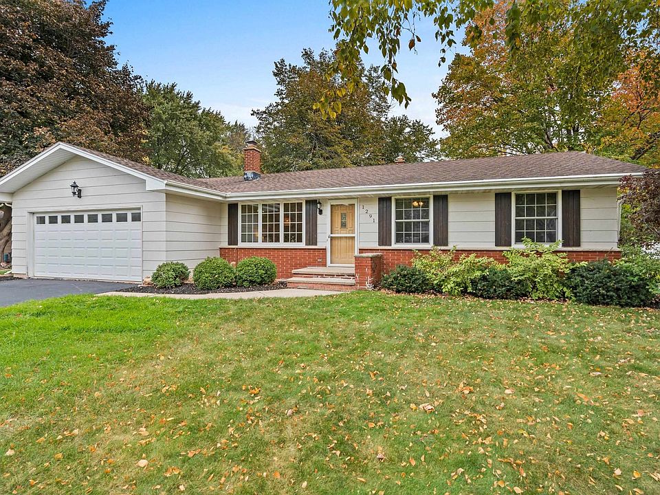1291 Lakeview Ln, Menasha, WI 54952 Zillow