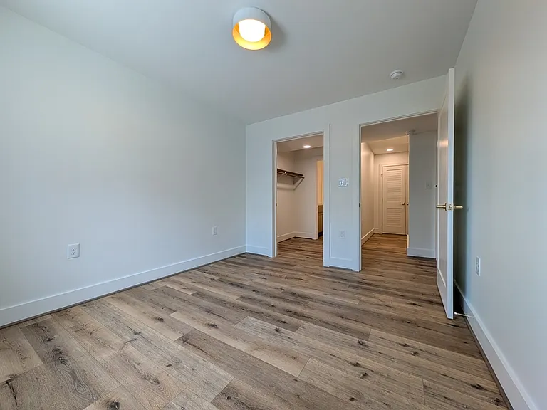 5900 Fort Ave #4 — Photo 11