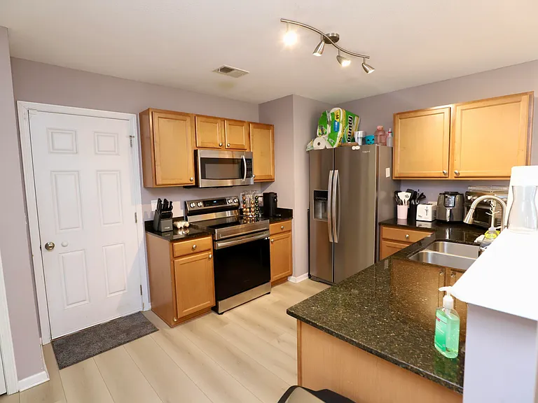 1733 Benelli St — Photo 23