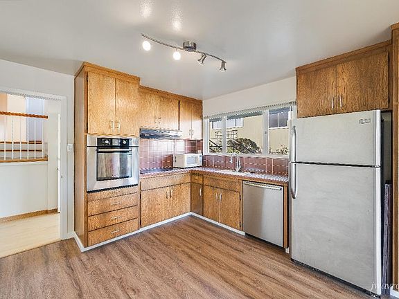 5th image of 475 Ortega St