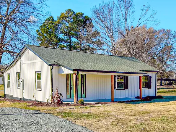981 Country Club Rd, Roxboro, NC 27574