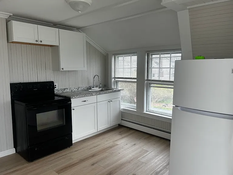 8 Beaver Dam Rd #B — Photo 8