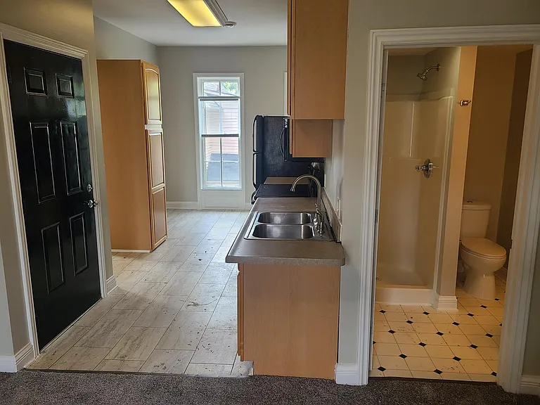 436 W Walnut St #2 — Photo 5