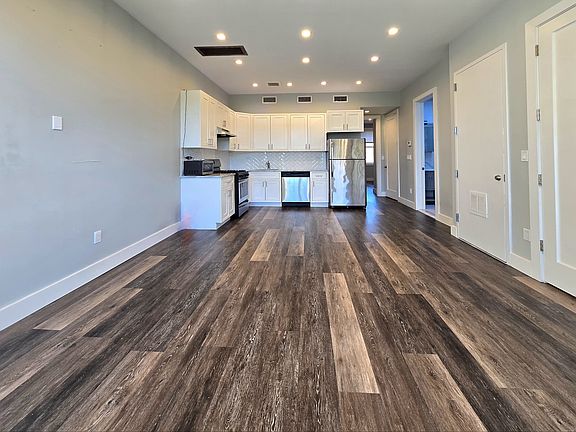 2nd image of 946 4th Ave #3
