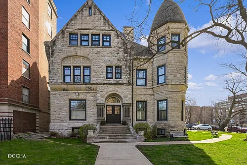 4545 S Drexel Blvd #2A Photo 1