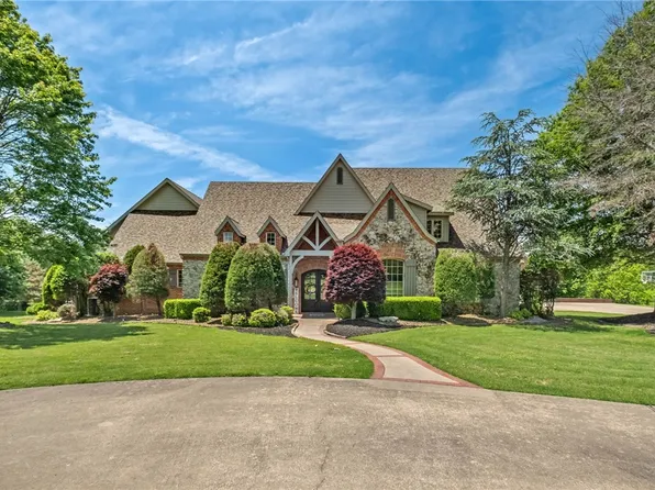 11091 Timarron Dr, Bentonville, AR 72712