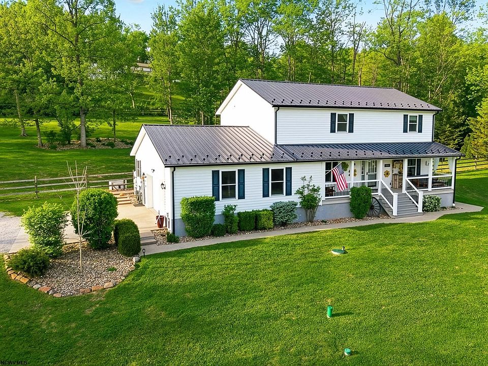 1st image of 424 Arbogast Ln