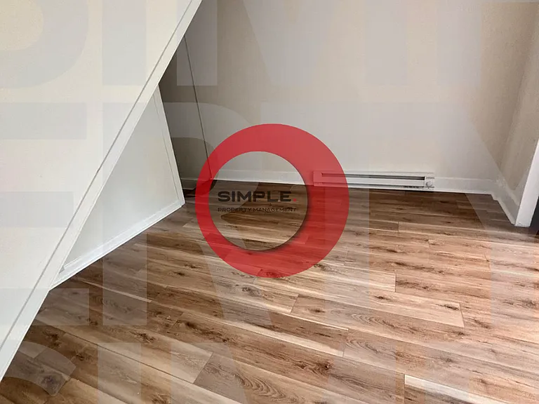 434 Woodward St — Photo 15