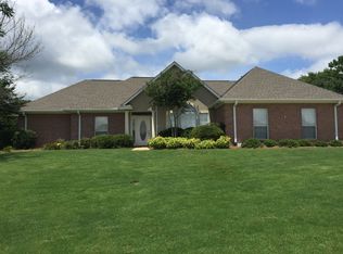 4670 Meadow Ridge Dr, Tupelo, MS 38801