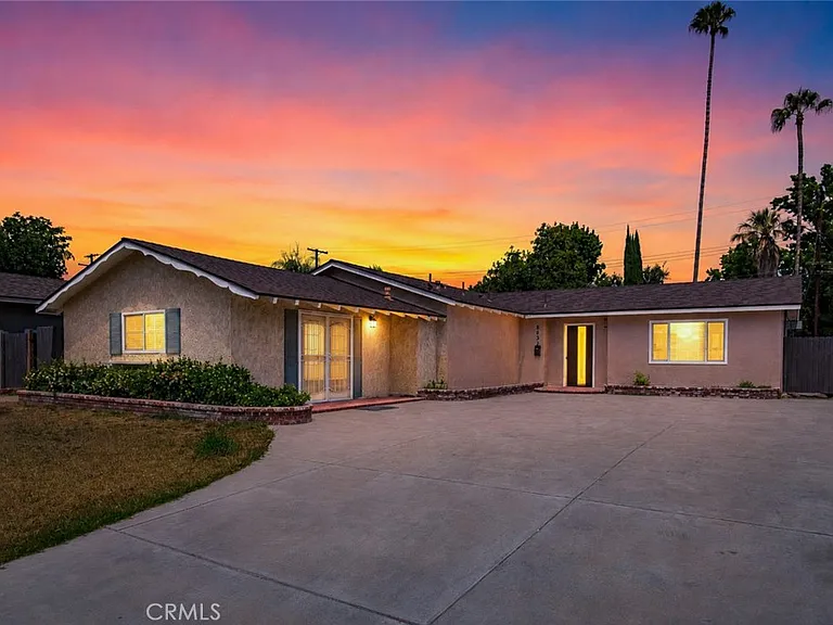 8832 Odessa Ave — Photo 23