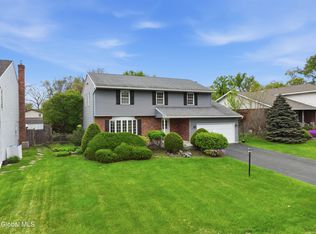 60 Aspen Cir, Albany, NY 12208
